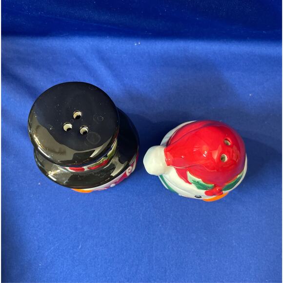 Pfaltzgraff Winter Holiday Snowman Salt and Pepper Shakers - Picture 5 of 6